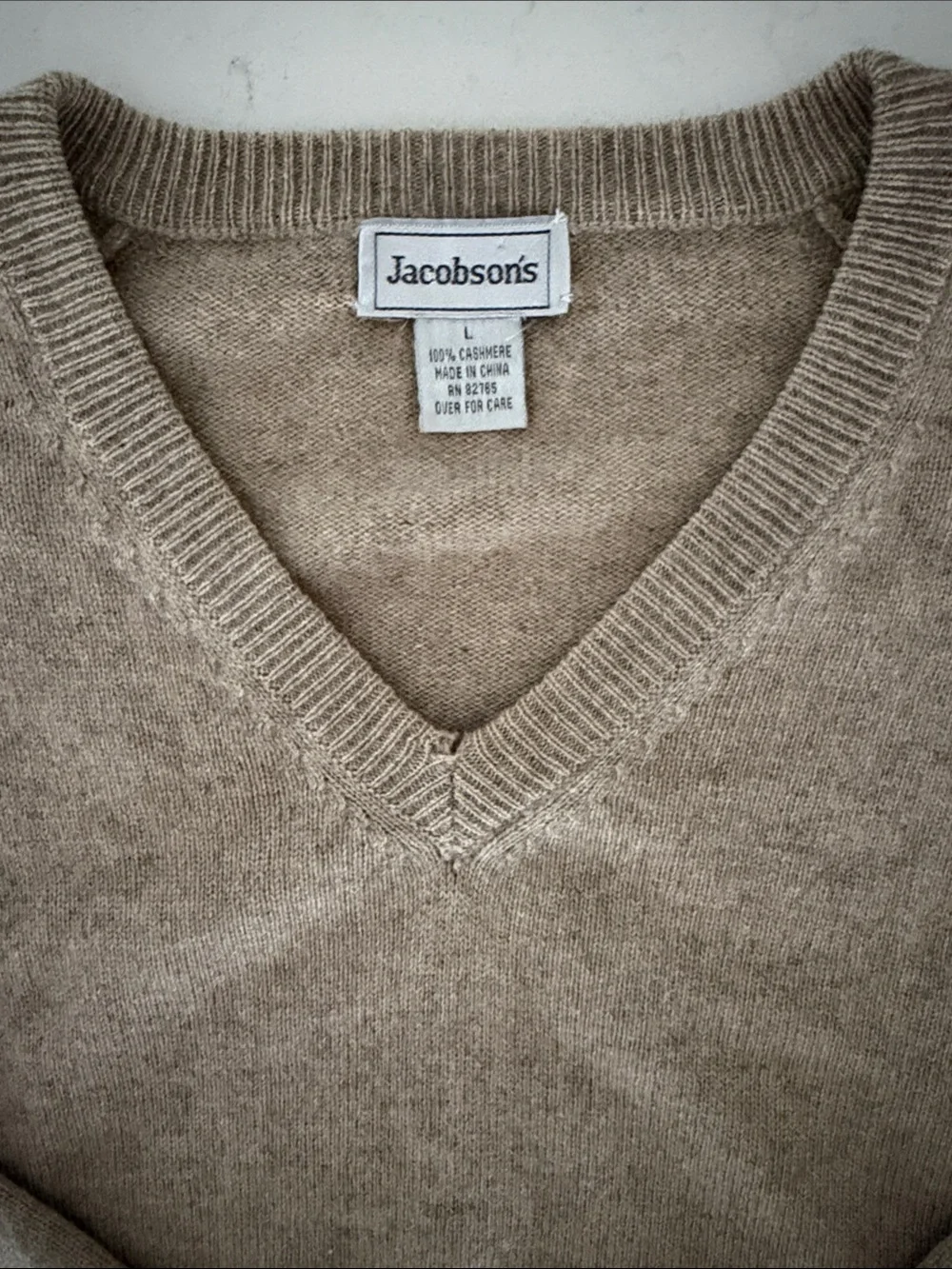 Jacobson Men's V-Neck 100% Cashmere Sweater in Light Brown(beige)